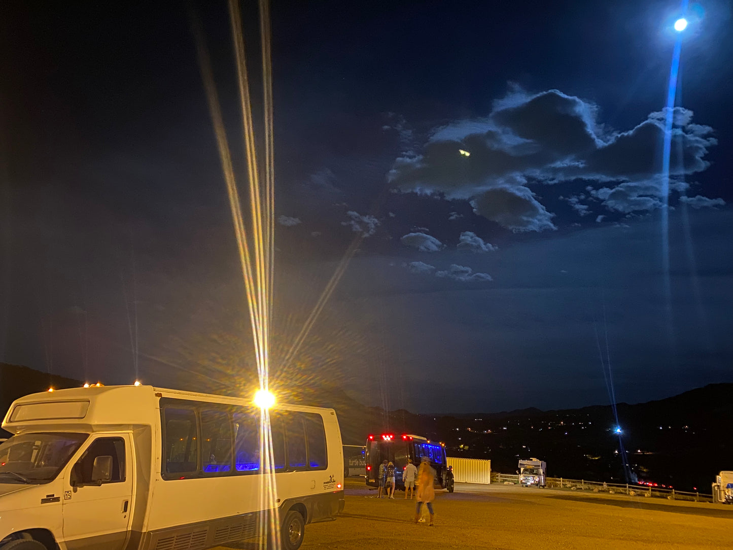 Fiddler's Green Amphitheatre Party Bus and Limousine Denver Car Service