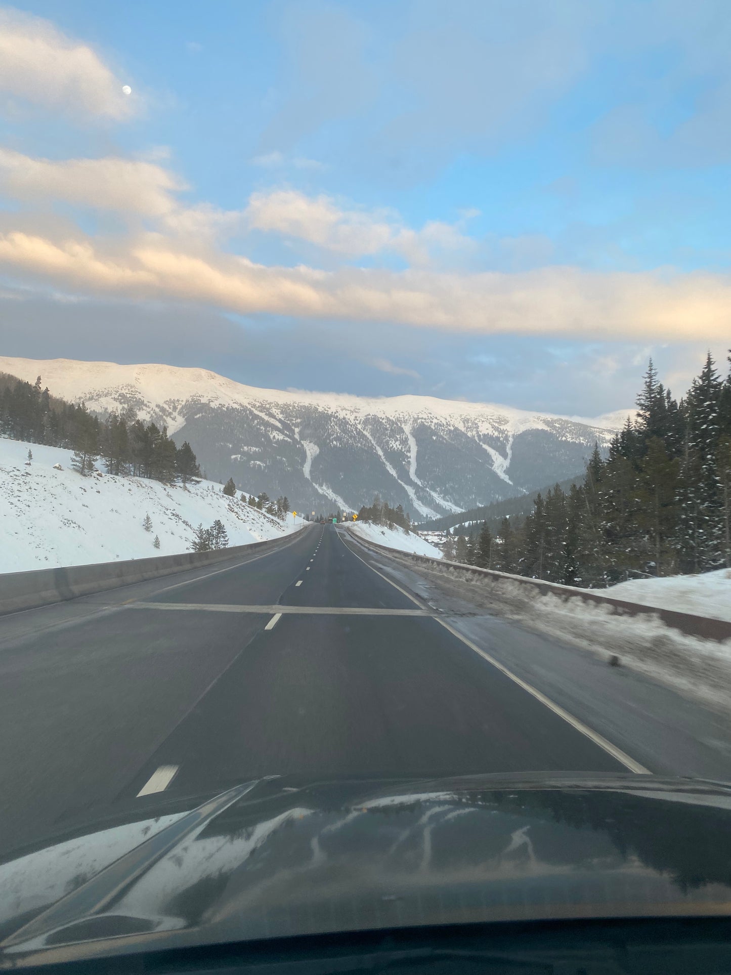 Vail, CO Shuttle to and from DEN 888-248-7772