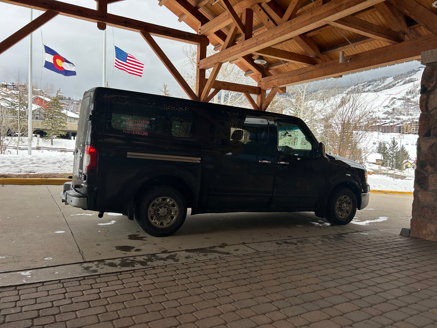 call 888-248-7772 to book car service to keystone, co from denver 